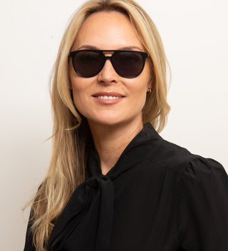 Amelia Black Zonnebrillen