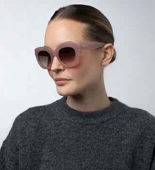 Clara Milky Pink Zonnebrillen