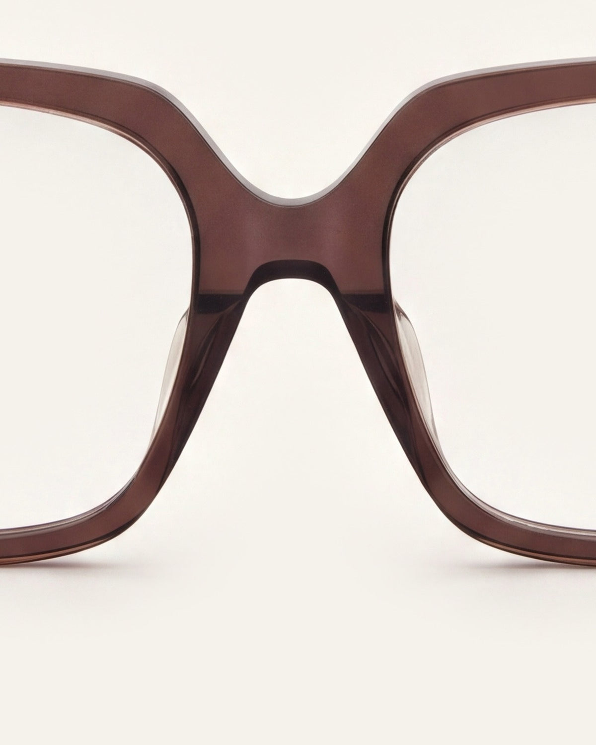Elara Dark Brown Readers, detail