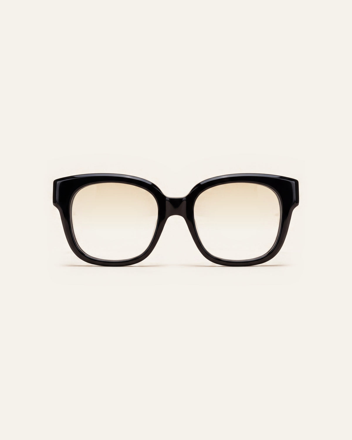 Chloe in black, front, Dawn lenses