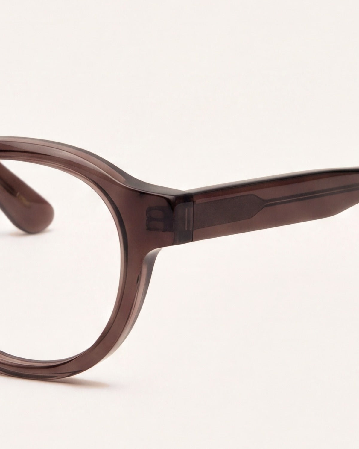 Nora in dark brown, detail