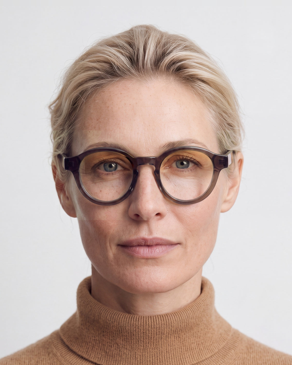Nora in dark brown, worn, Dawn lenses