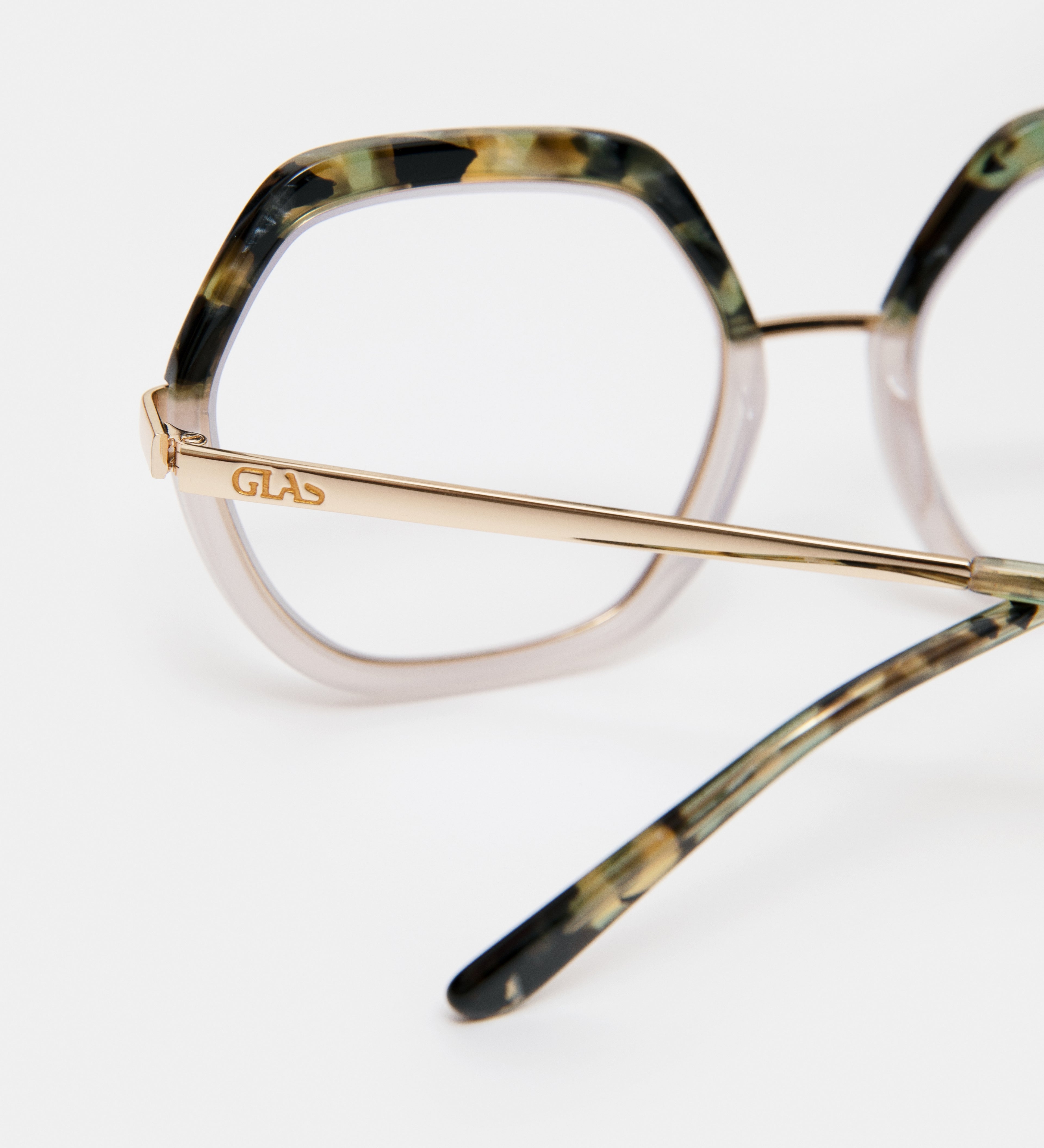 Marlene Pistachio Readers