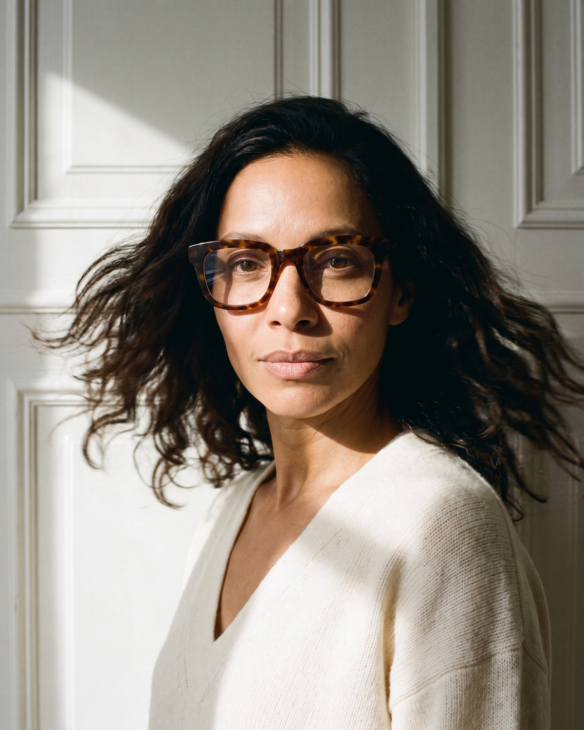 GLAS Dahlia Turtle Brown Readers – worn, September light